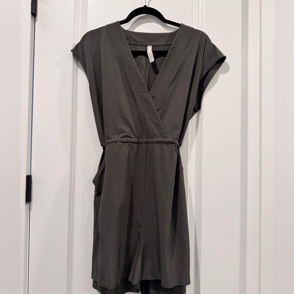 Athleta Gray Marlow Romper